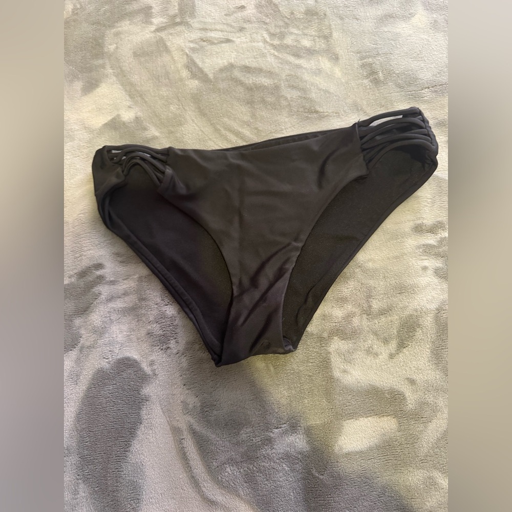 Black Bikini Bottom with Side Cutouts Size Small‎